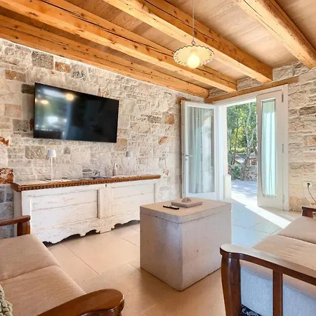 Vila Rustic Krug With Panorama View In Buje