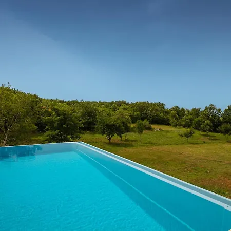 Rustic Krug With Panorama View In Buje Vila Bibali