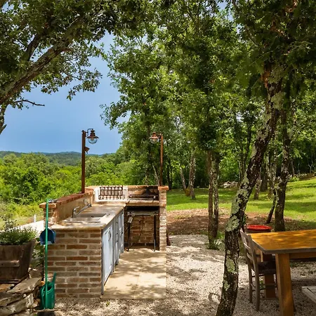 Vila Rustic Krug With Panorama View In Buje Bibali