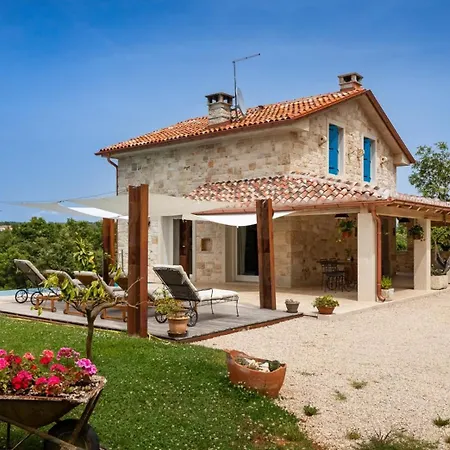 Rustic Krug With Panorama View In Buje Villa Bibali