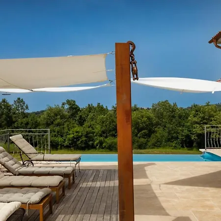 Rustic Krug With Panorama View In Buje