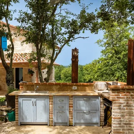 Rustic Krug With Panorama View In Buje * Bibali