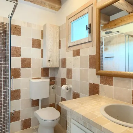 Rustic Krug With Panorama View In Buje ヴィラ