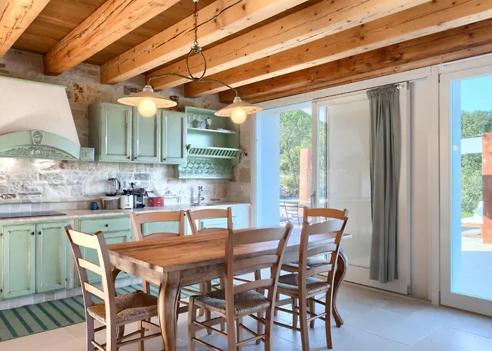 Rustic Krug With Panorama View In Buje