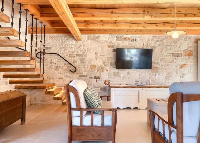 Rustic Krug With Panorama View In Buje Bibali