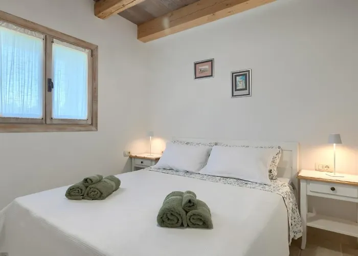 Rustic Krug With Panorama View In Buje