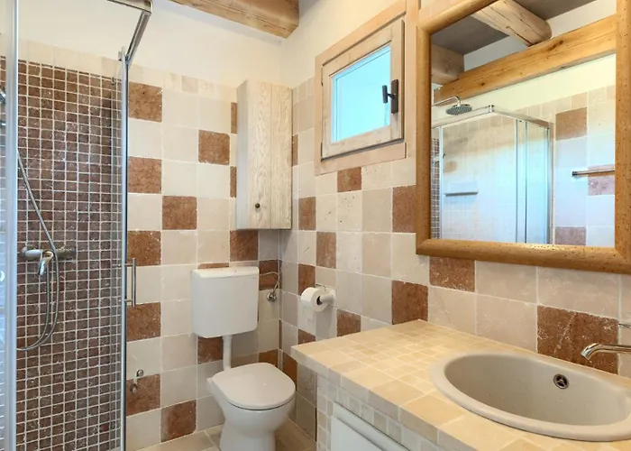 Rustic Krug With Panorama View In Buje Villa